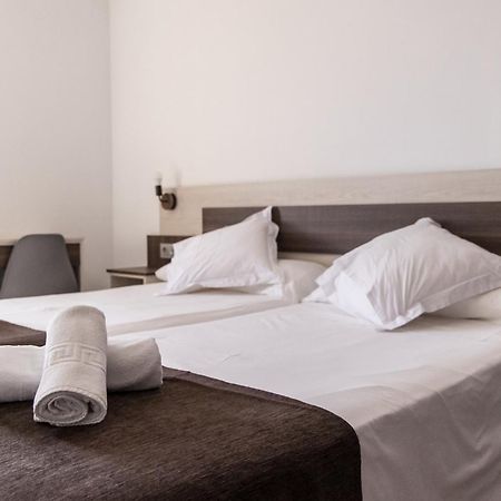 Meson Hostal La Cabana Medellin Bagian luar foto