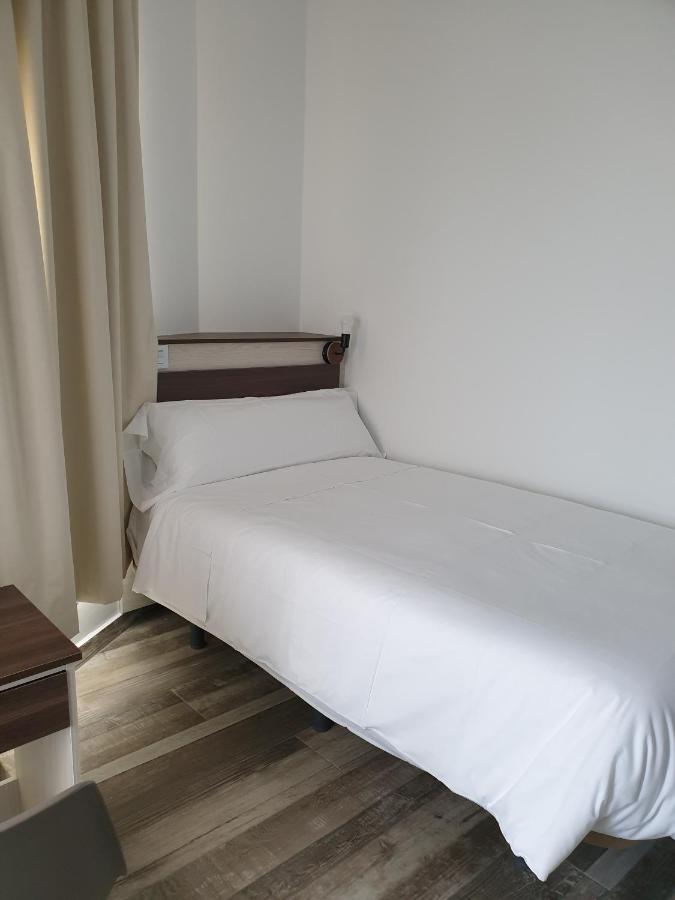Meson Hostal La Cabana Medellin Bagian luar foto